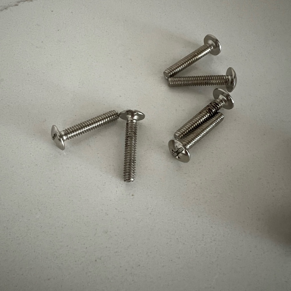 Cabinet pulls - Picture 4 of 4
